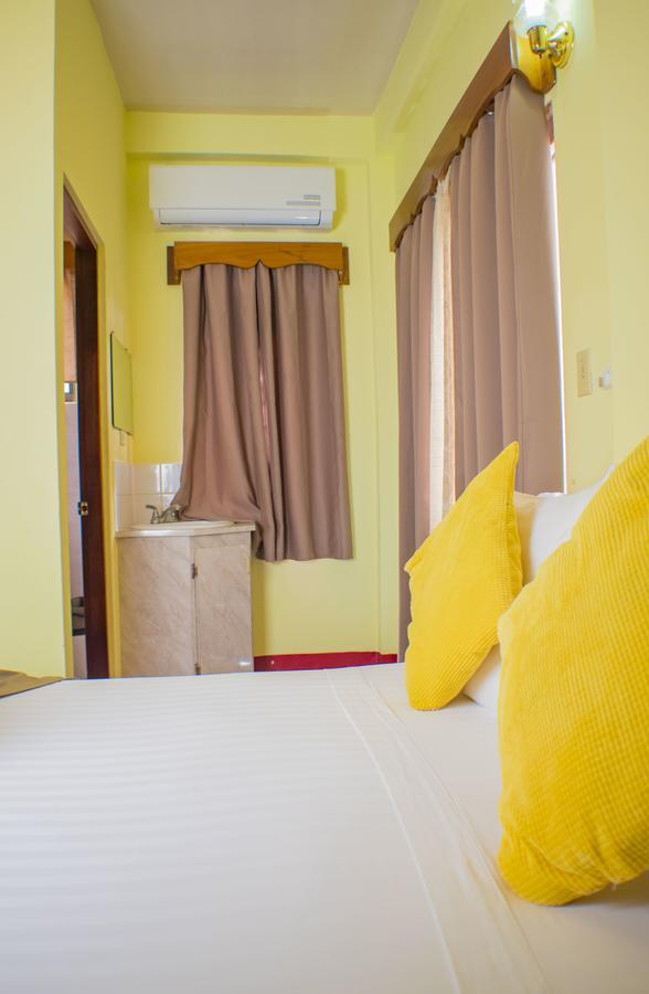 Belcove Hotel & Guesthouse Belize City Esterno foto