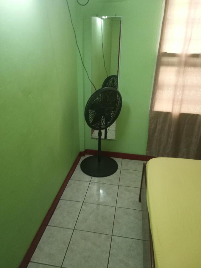 Belcove Hotel & Guesthouse Belize City Esterno foto